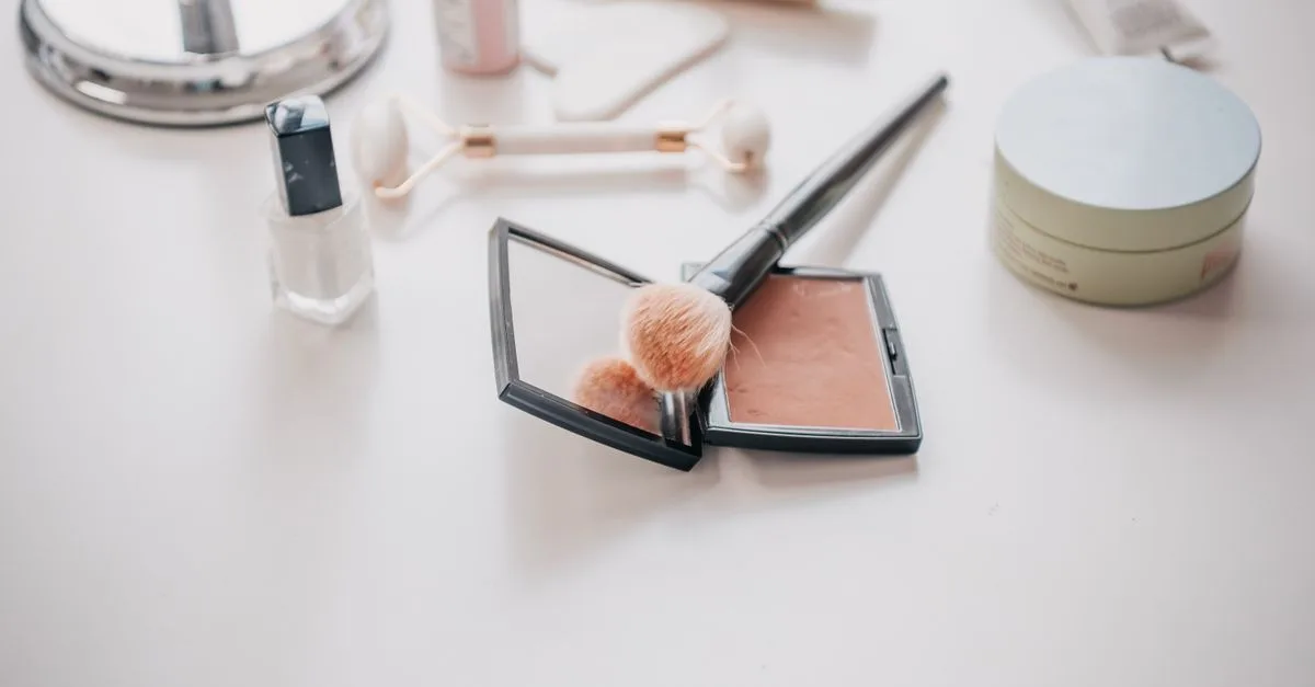 découvrez les routines de beauté essentielles pour une peau éclatante et une apparence naturelle au quotidien.